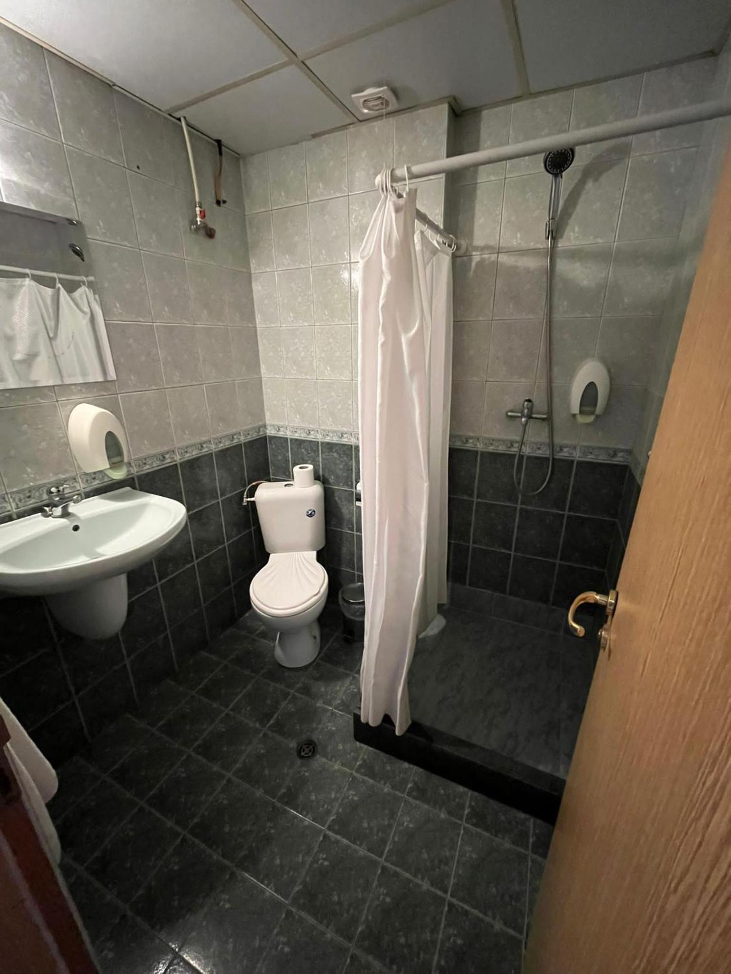 Hotel Kredo Sliven Exterior foto